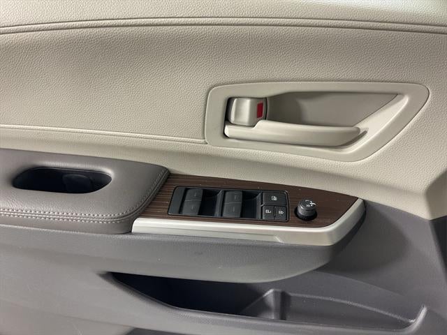 2024 Toyota Sienna LE 8 Passenger