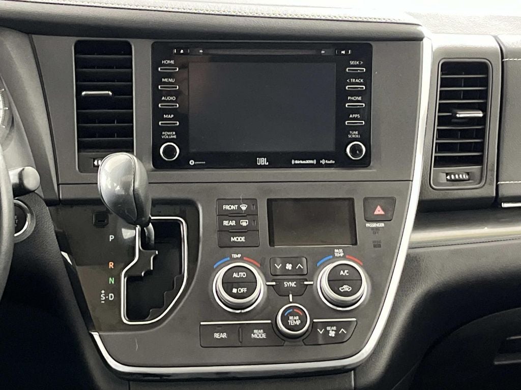 2019 Toyota Sienna SE Premium 8 Passenger