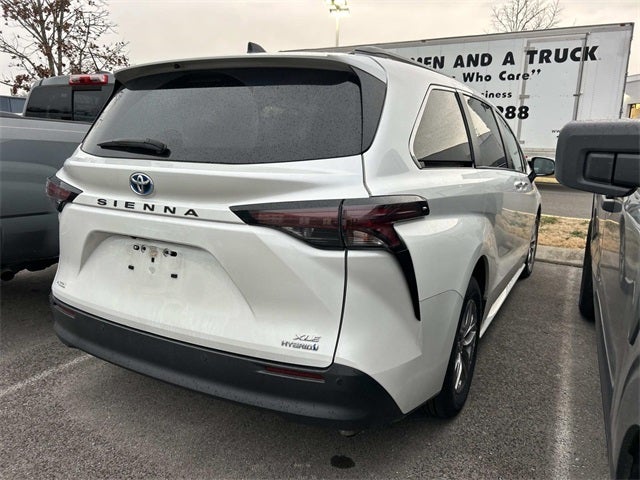 2024 Toyota Sienna XLE
