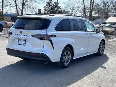 2024 Toyota Sienna XLE