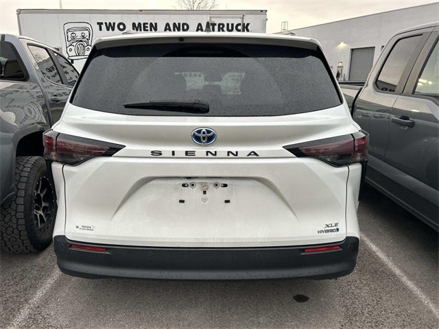 2024 Toyota Sienna XLE