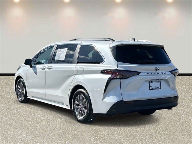 2024 Toyota Sienna XLE