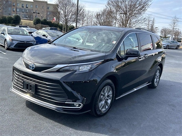 2024 Toyota Sienna XLE 7 Passenger