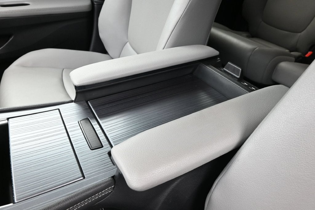 2026 Toyota Sienna XLE 8 Passenger