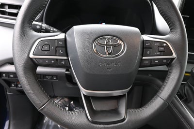 2026 Toyota Sienna XLE 8 Passenger