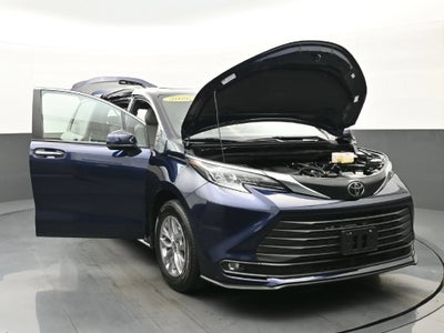 2026 Toyota Sienna XLE 8 Passenger