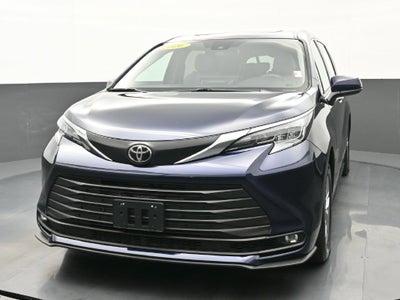 2026 Toyota Sienna XLE 8 Passenger