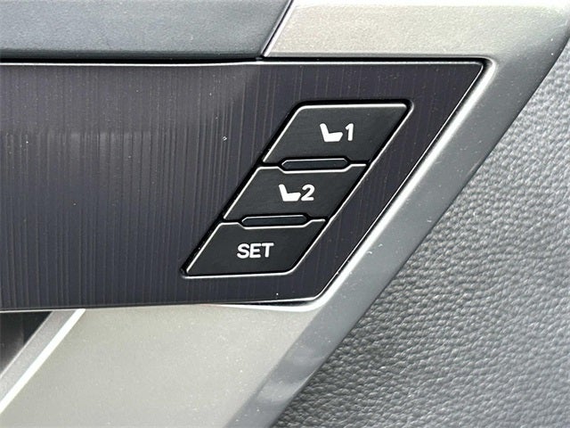 2023 Toyota Tundra Hybrid Platinum