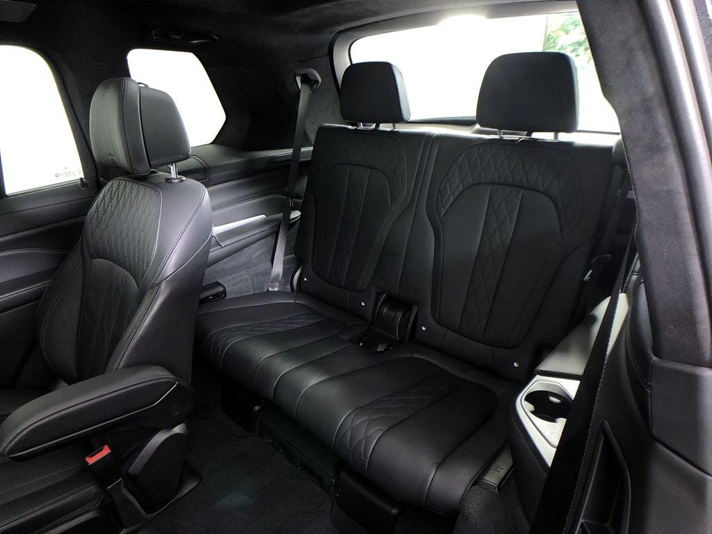 2021 BMW X7 M50i