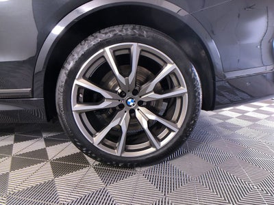 2021 BMW X7 M50i