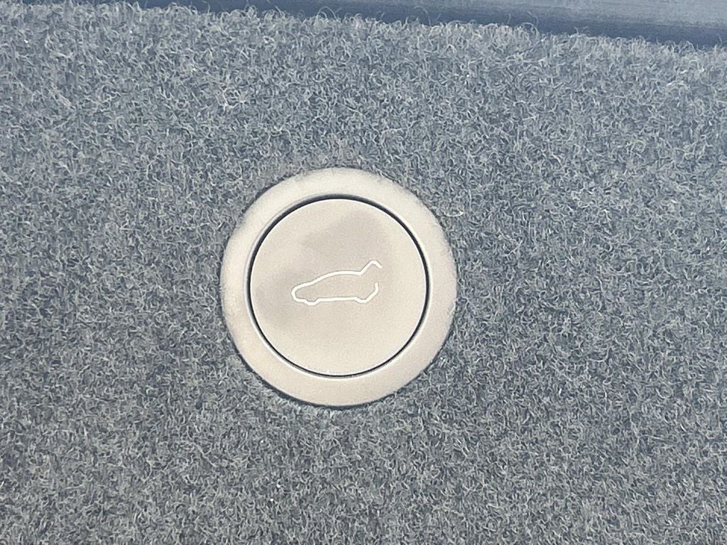 2024 Tesla Model X Base