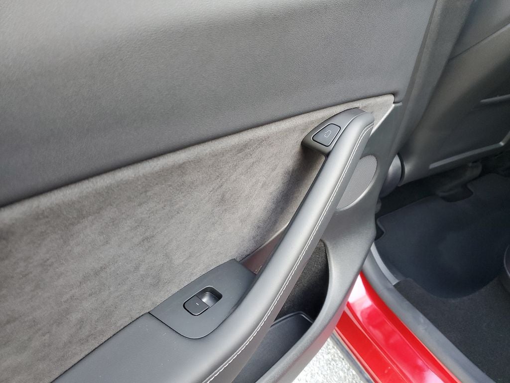2025 Tesla Model Y Long Range