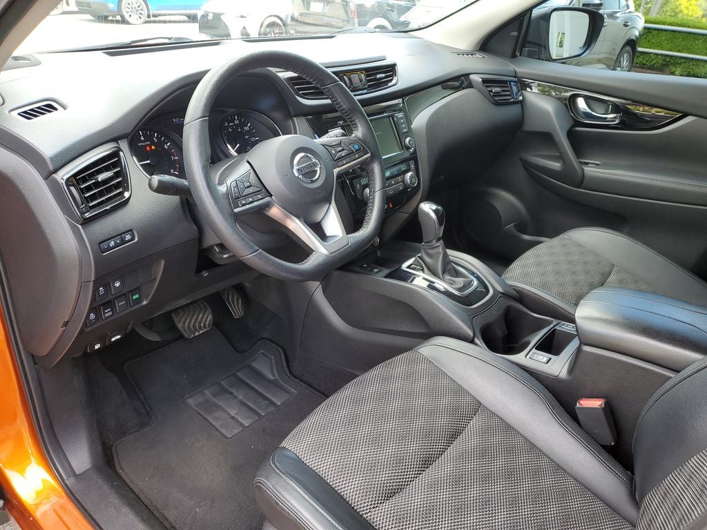 2022 Nissan Rogue Sport SV