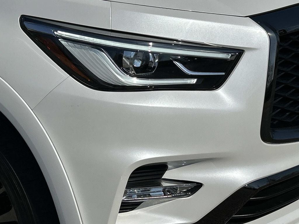 2022 INFINITI QX80 Premium Select