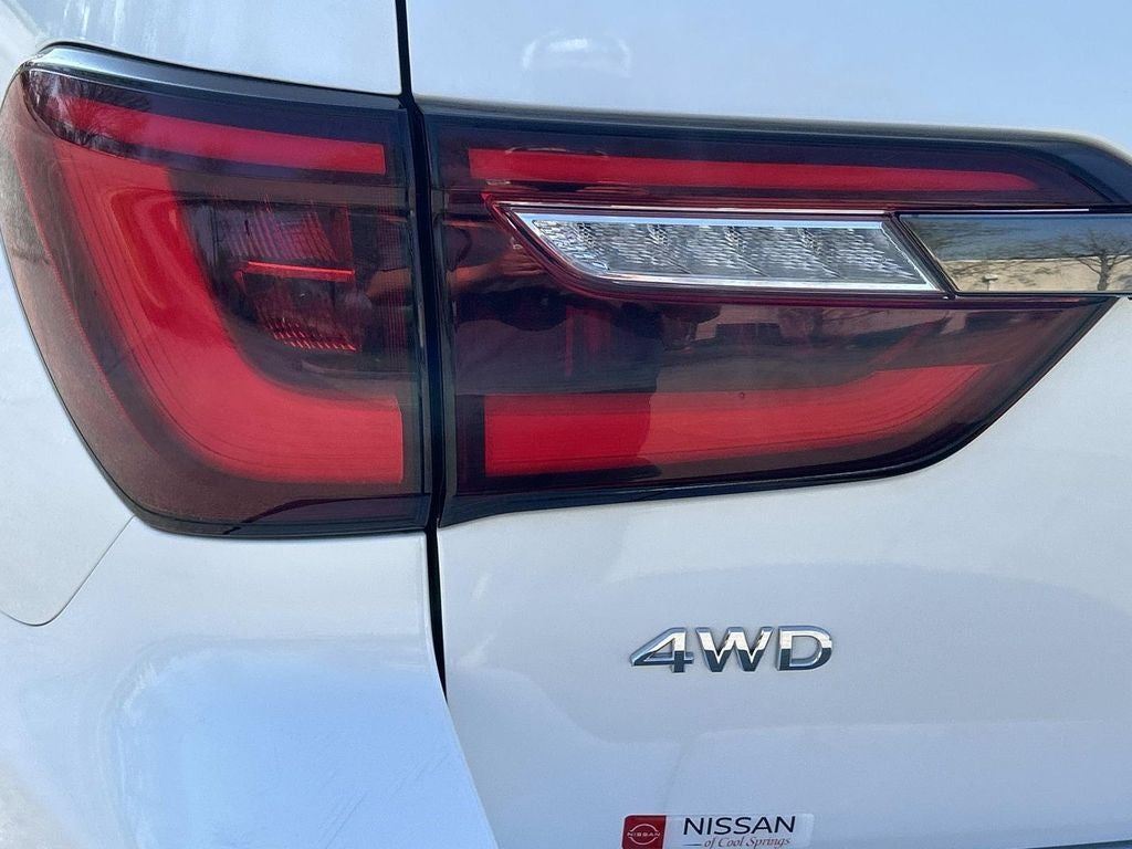 2022 INFINITI QX80 Premium Select