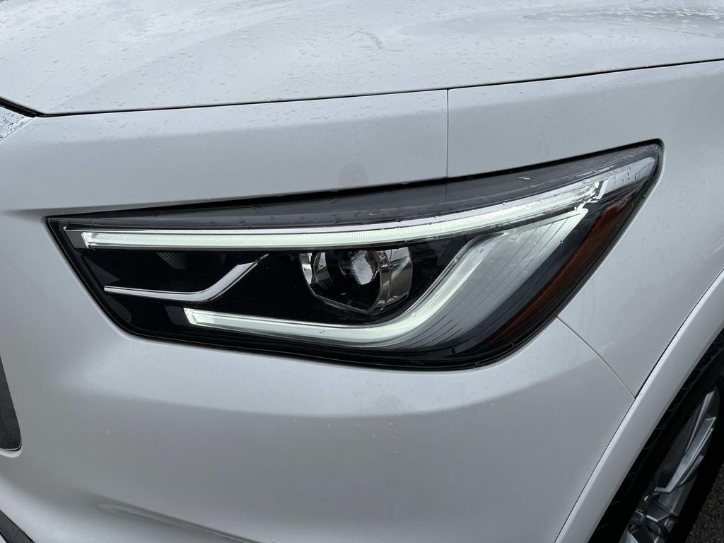 2024 INFINITI QX80 LUXE