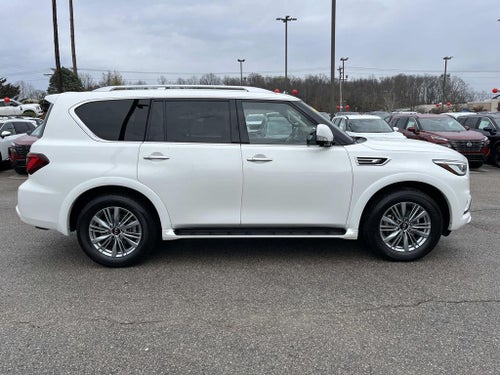 2024 INFINITI QX80 LUXE