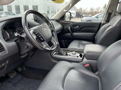 2024 INFINITI QX80 LUXE