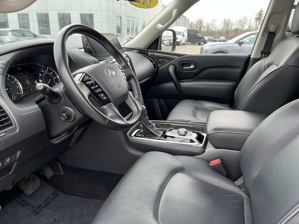 2024 INFINITI QX80 LUXE