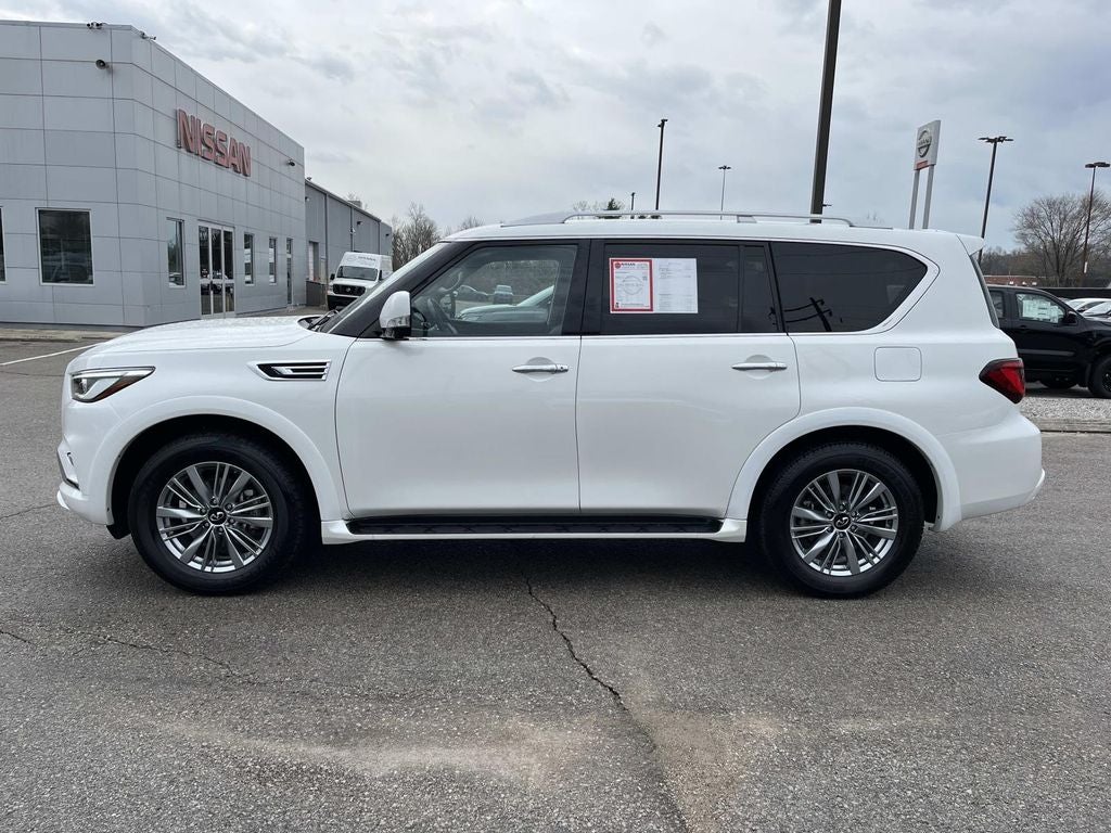 2024 INFINITI QX80 LUXE