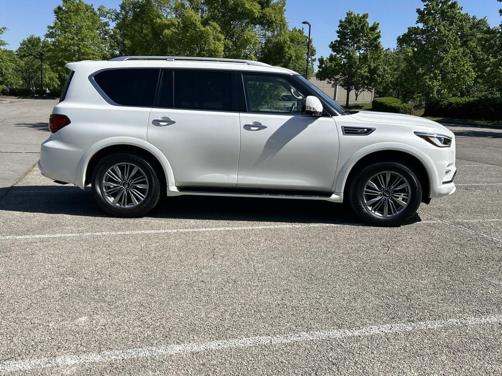 2024 INFINITI QX80 LUXE