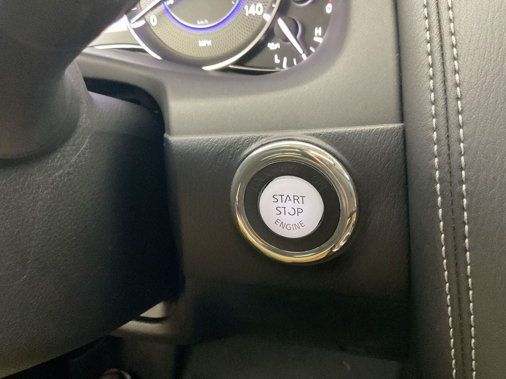 2016 INFINITI QX80 Signature