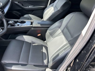 2023 Nissan Rogue SV Premium