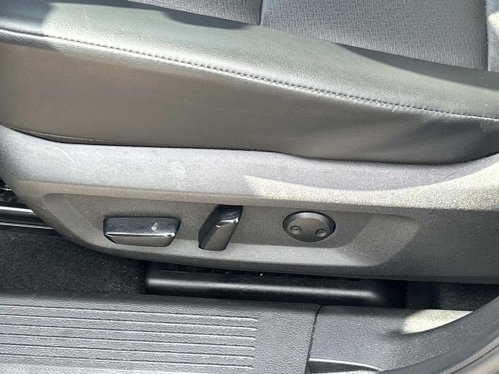 2023 Nissan Rogue SV Premium