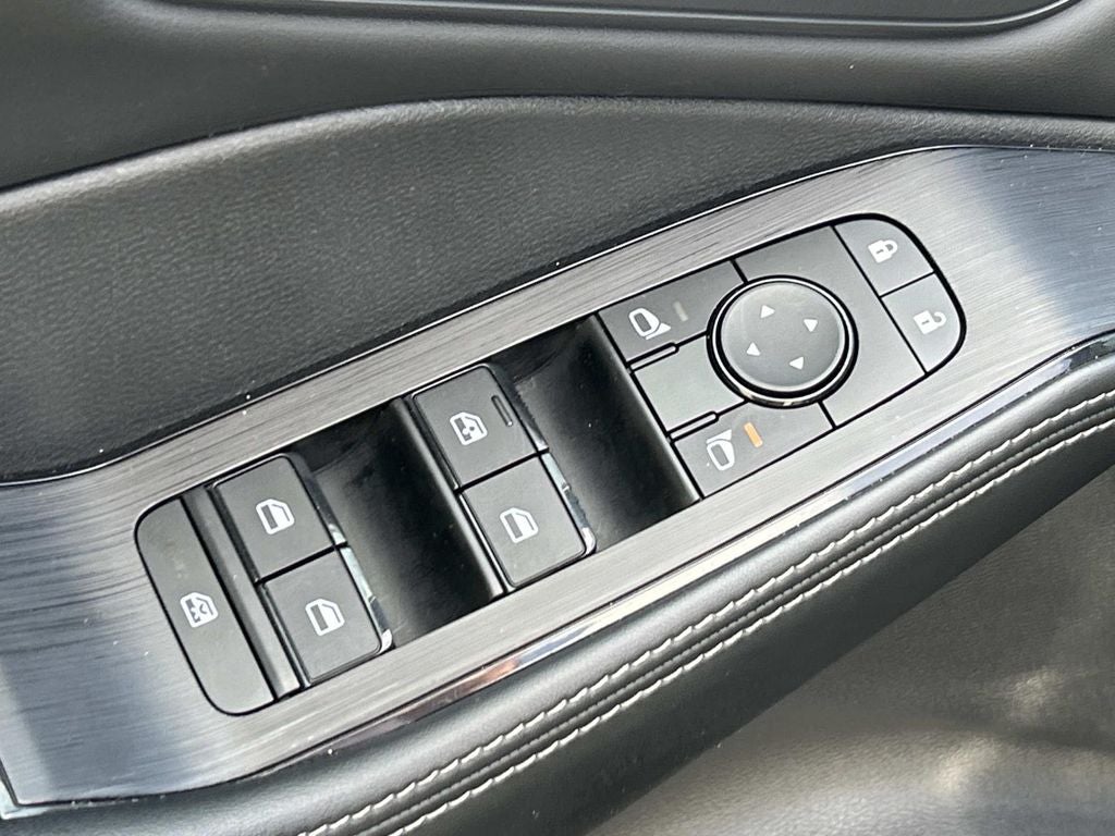 2023 Nissan Rogue SV Premium