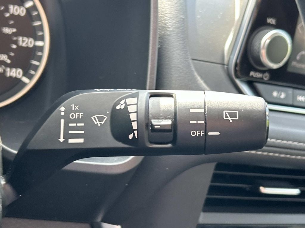 2023 Nissan Rogue SV Premium