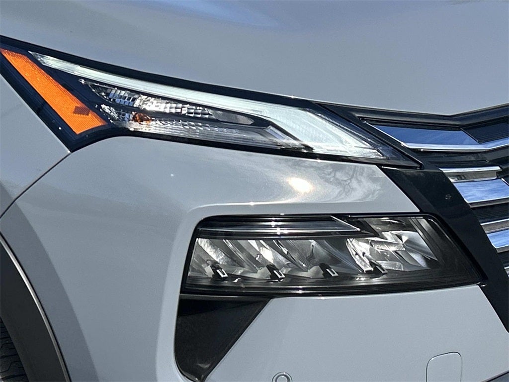 2025 Nissan Rogue SL Premium