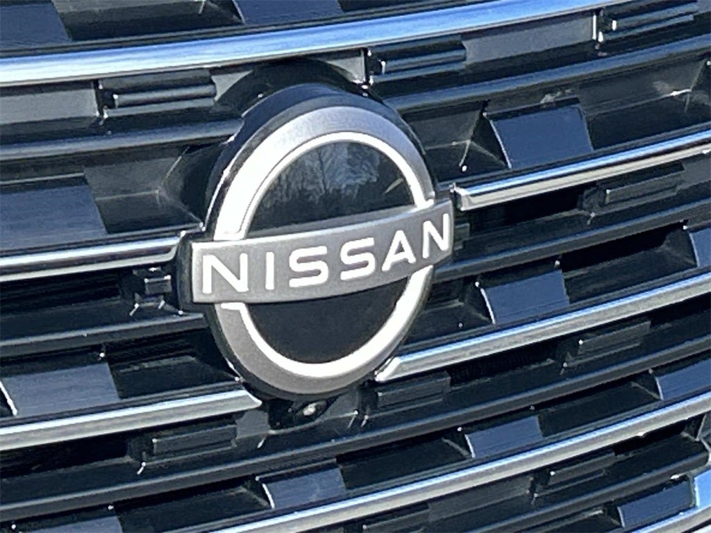 2025 Nissan Rogue SL Premium