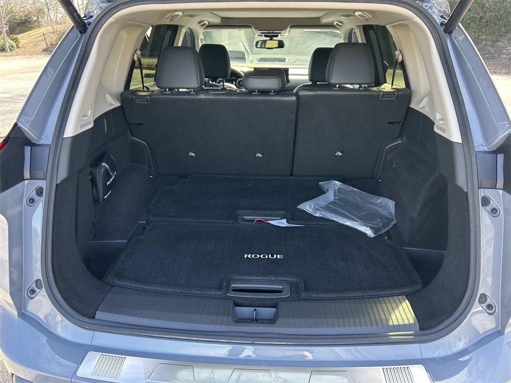 2025 Nissan Rogue SL Premium
