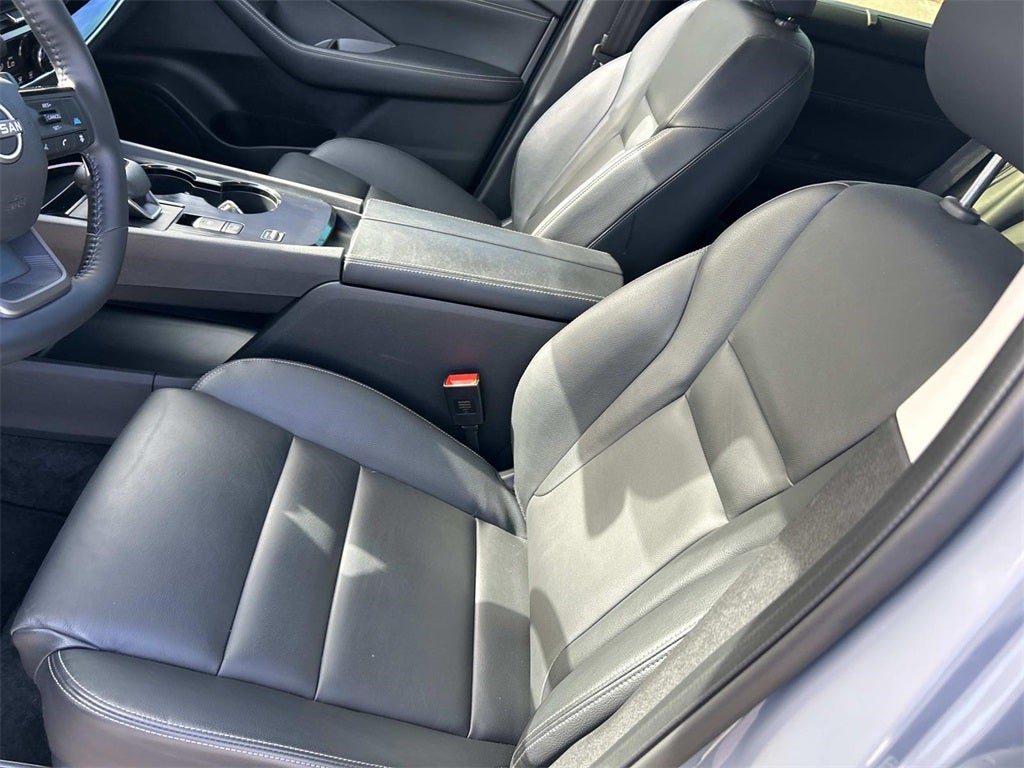 2025 Nissan Rogue SL Premium