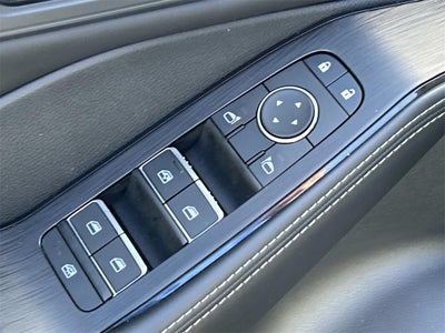 2025 Nissan Rogue SL Premium