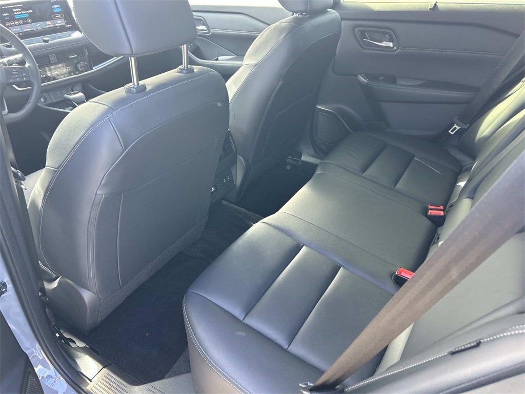 2025 Nissan Rogue SL Premium