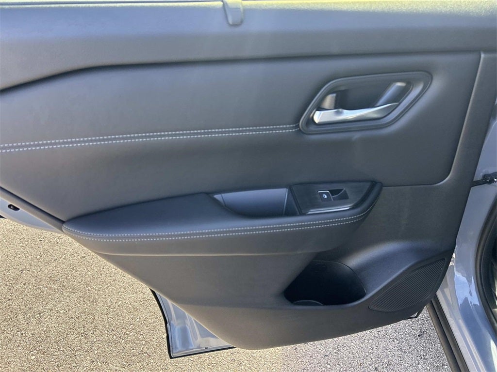 2025 Nissan Rogue SL Premium