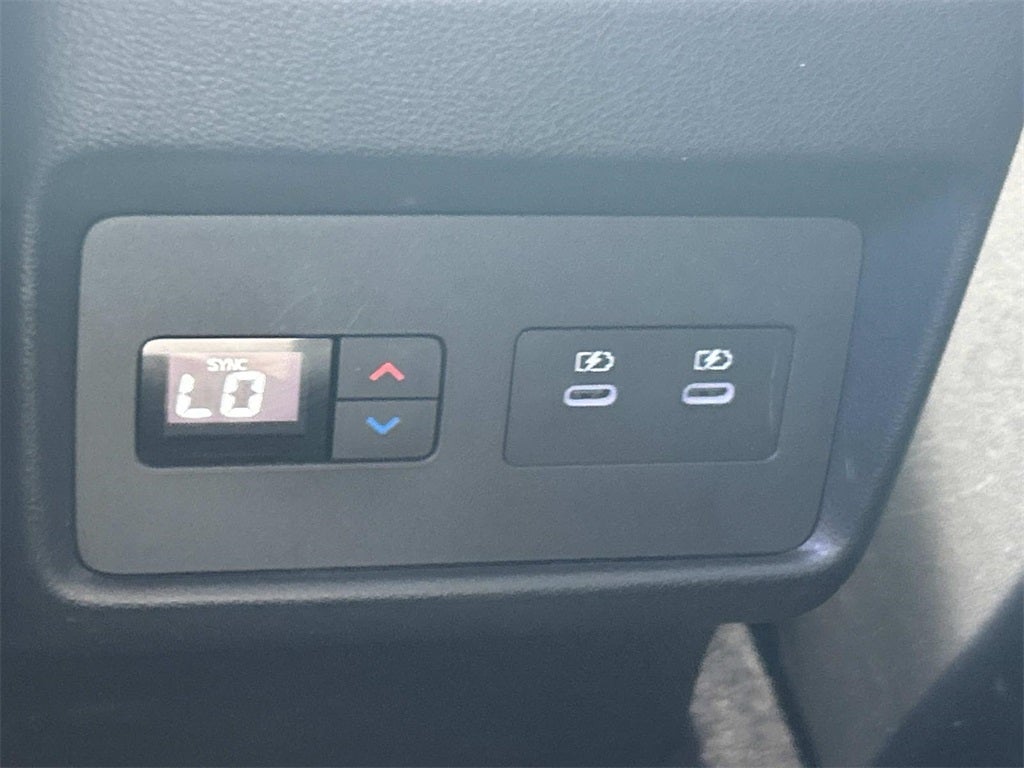 2025 Nissan Rogue SL Premium