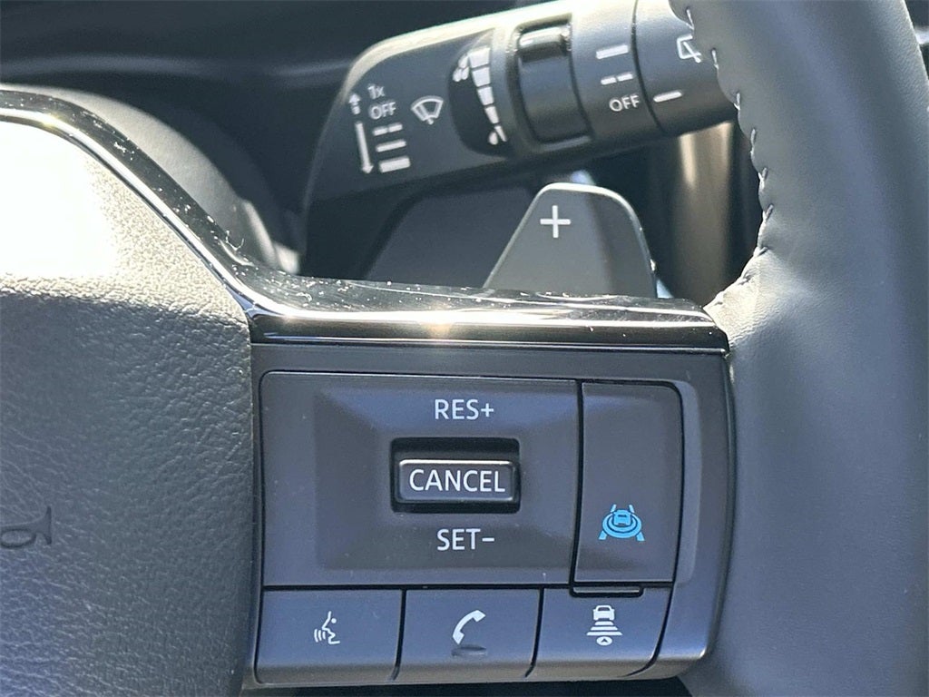 2025 Nissan Rogue SL Premium