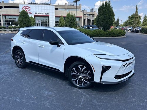 2025 Toyota Crown Signia XLE