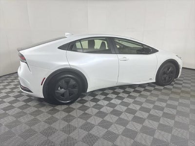 2025 Toyota Prius LE