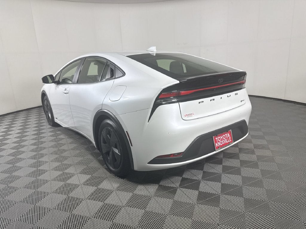 2025 Toyota Prius LE