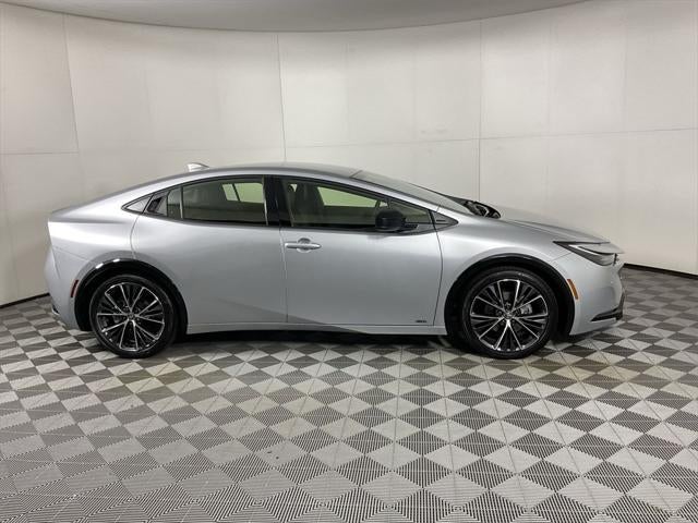 2025 Toyota Prius XLE