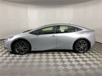 2025 Toyota Prius XLE