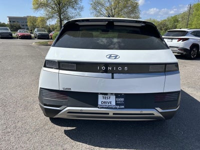 2024 Hyundai IONIQ 5 SE