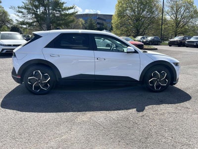 2024 Hyundai IONIQ 5 SE