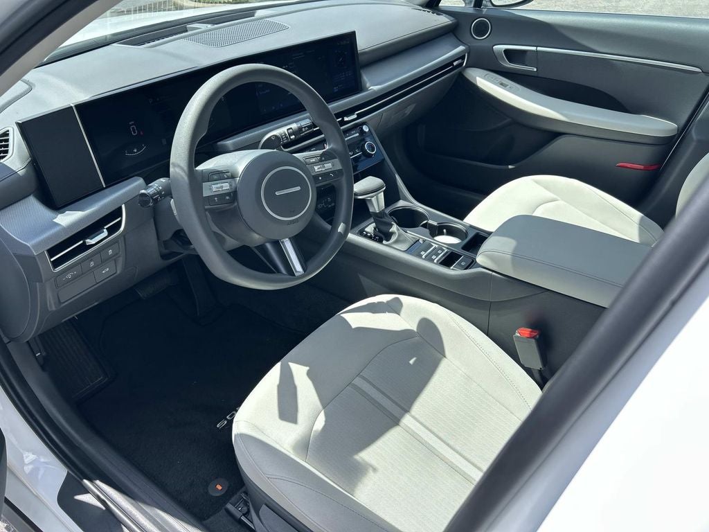 2025 Hyundai Sonata SE