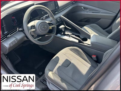 2023 Hyundai Elantra SE