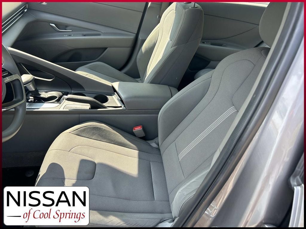 2023 Hyundai Elantra SE