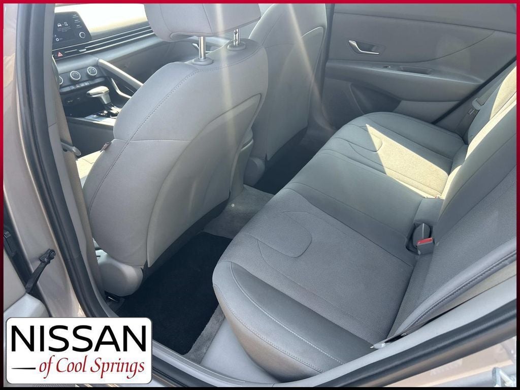 2023 Hyundai Elantra SE